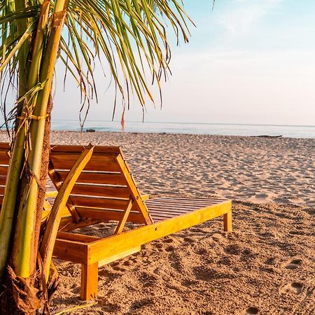 The Mompe Beach Hostal La Poza Bagian luar foto
