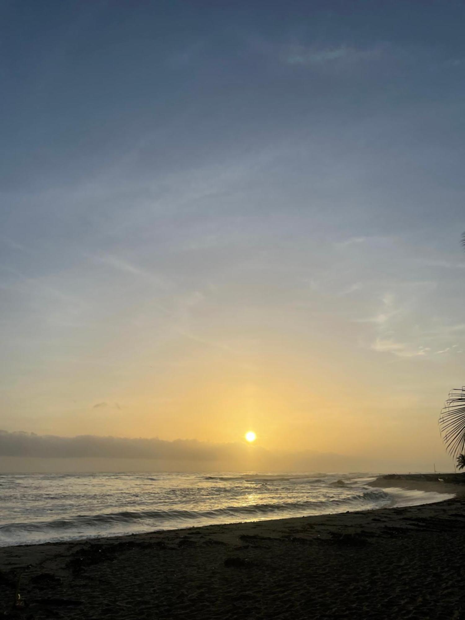 The Mompe Beach Hostal La Poza Bagian luar foto